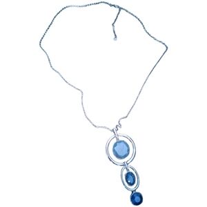 Elegant Silver and Blue Pendant Necklace